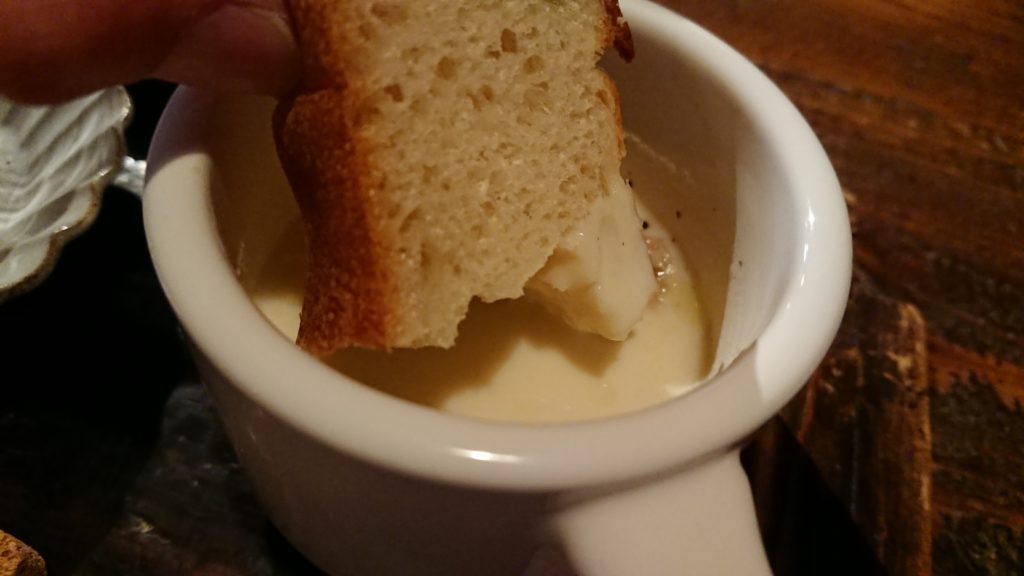 TONDAMACHI CAFEのパン